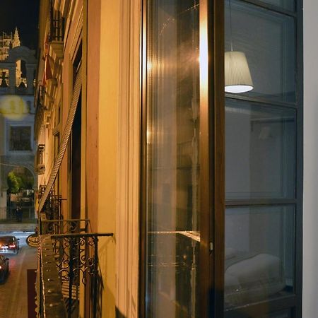 Apartamento Colon 32 إشبيلية المظهر الخارجي الصورة